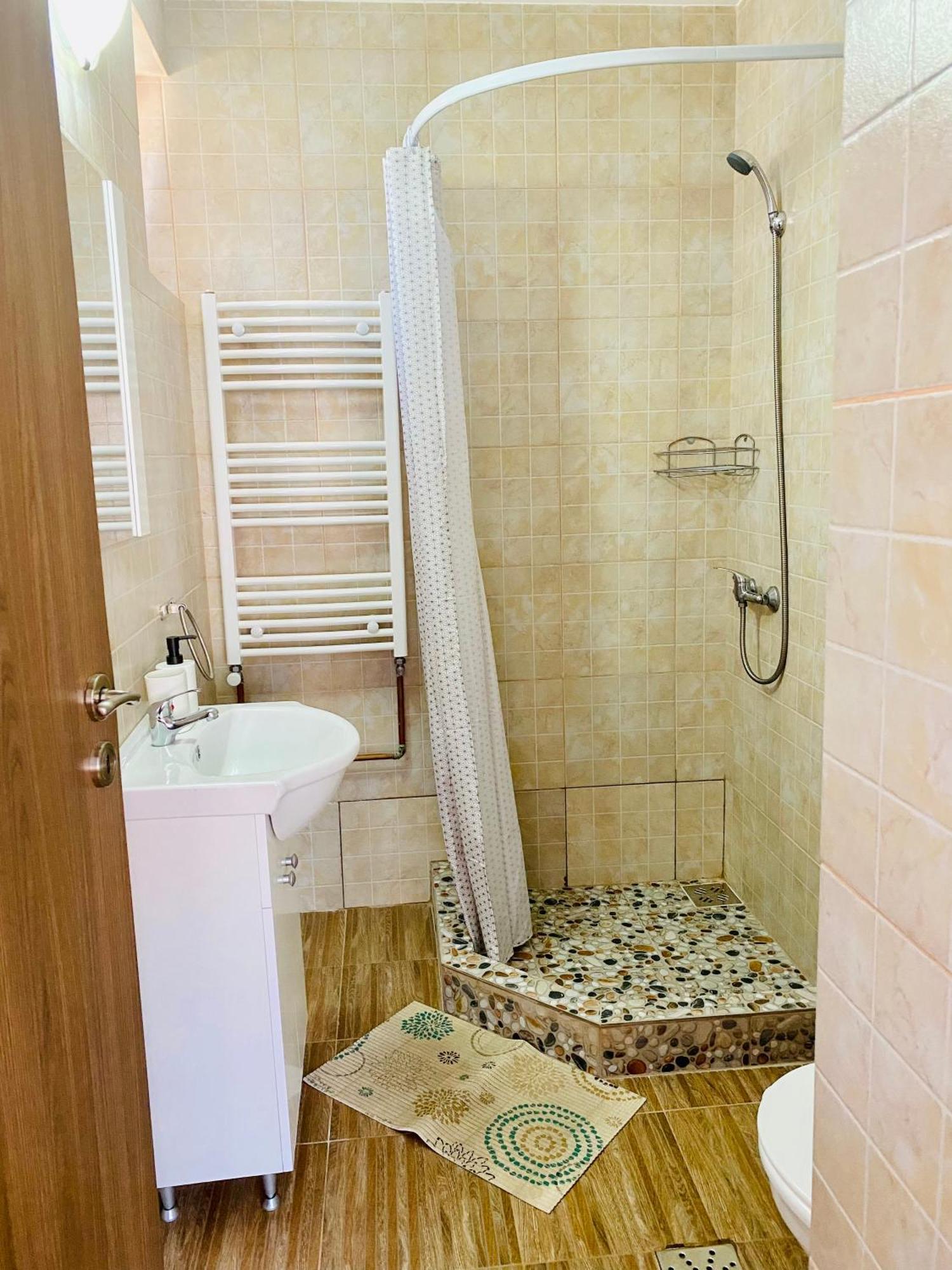 Hotel Casa Victoria à Cîrţişoara Extérieur photo